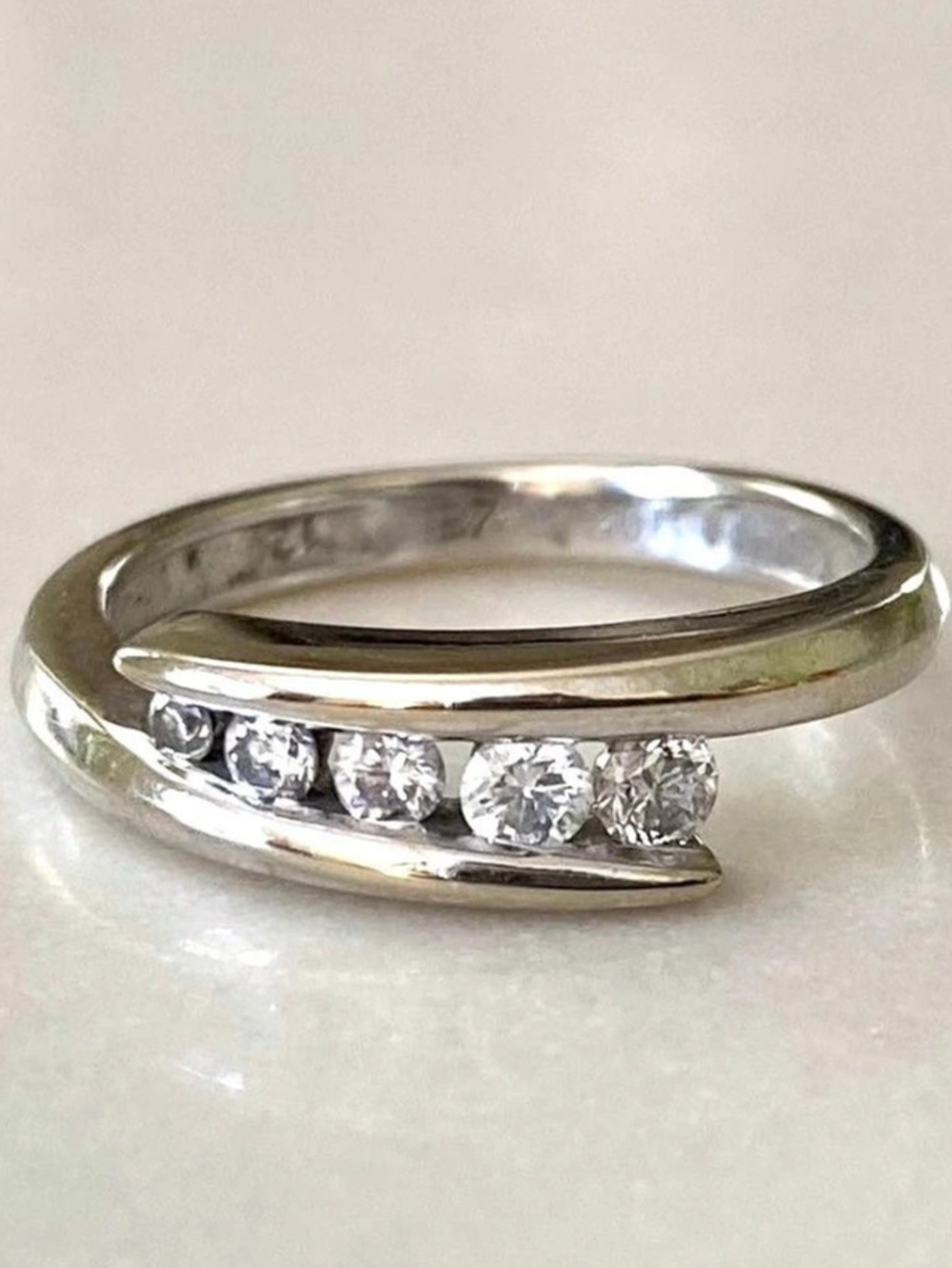 ZEI Diamond 10k White Gold Bypass Ring, Sz 7, EUC